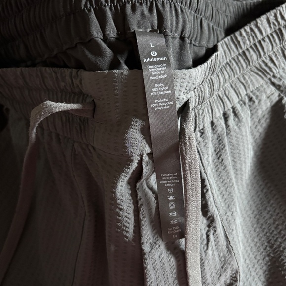 Lululemon Bowline Seersucker Joggers Pants - Men's Size L - Gray - Picture 4 of 7